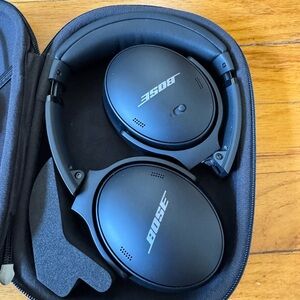 Bose QuietComfort 45 Bluetooth Wireless Noise Cancelling Headphones